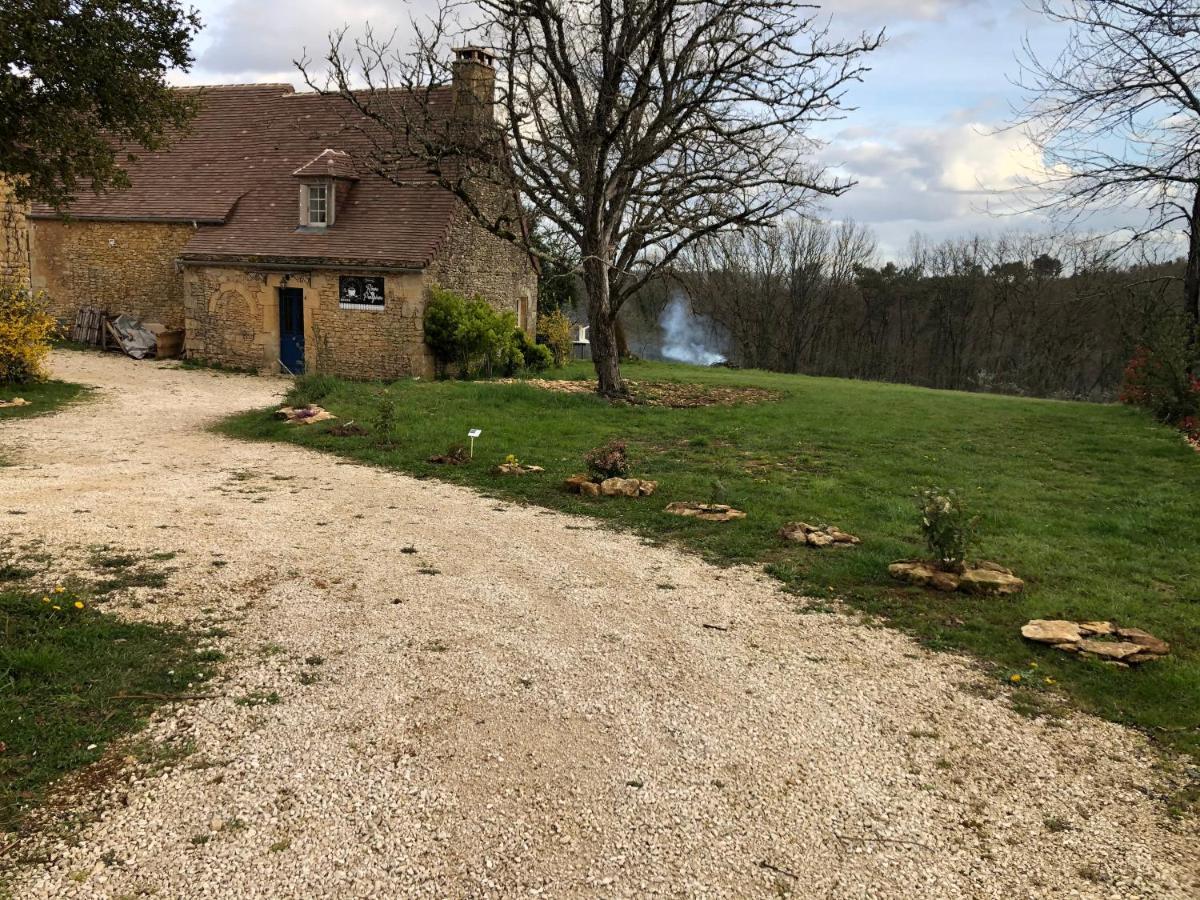 Chez Renou Et Prosperou Maison Typique Du Sarladait Saint-Genies Exterior foto